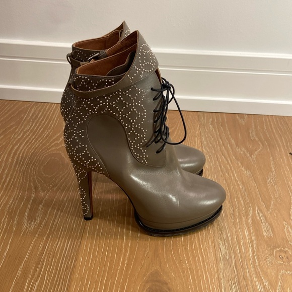 ALAÏA Leather Combat Boots - Picture 1 of 7